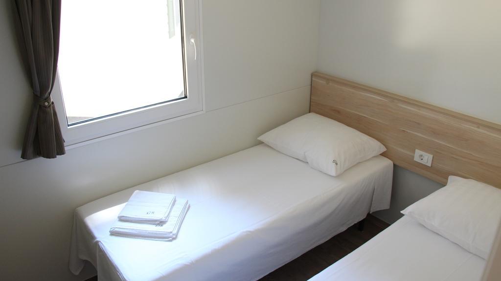 Mobile Homes Holiday Dream Baška Voda エクステリア 写真